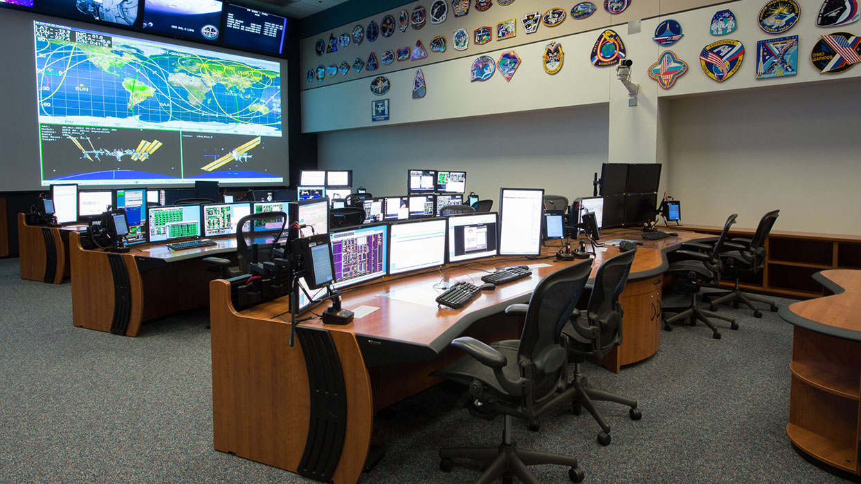 nasa-blog-post-flight-control-room-fcr-1